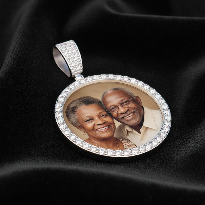 Moissanite 2.66 ctw Circle Memory Pendant