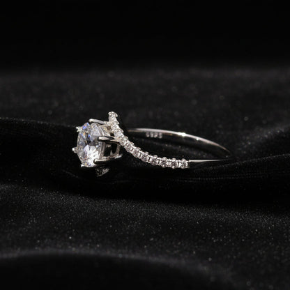 Moissanite 1.00 ctw Circle Ring
