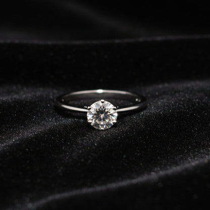 Moissanite 1.20 ctw Circle Ring